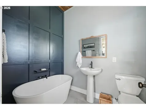 335 N H Street Cottage Grove OR 97424