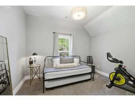 335 N H Street Cottage Grove OR 97424