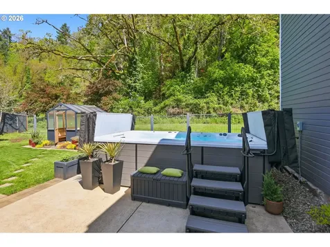 335 N H Street Cottage Grove OR 97424