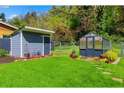 335 N H Street Cottage Grove OR 97424
