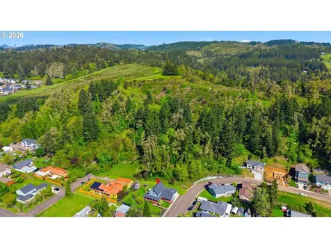 335 N H Street Cottage Grove OR 97424
