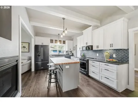 335 N H Street Cottage Grove OR 97424