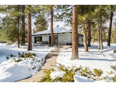 20493 Pine Vista Drive Bend OR 97702