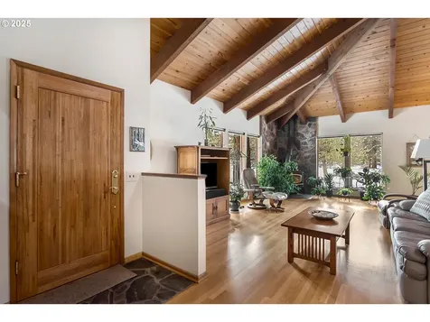 20493 Pine Vista Drive Bend OR 97702