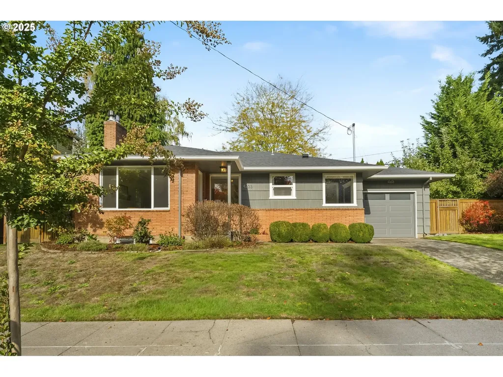 4233 SE Lexington Street Portland OR 97206