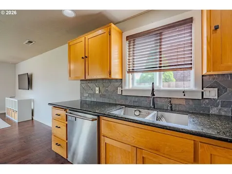 9001 NE 157th Avenue Vancouver WA 98682