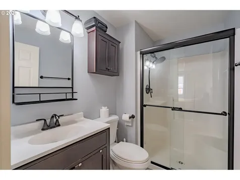 9001 NE 157th Avenue Vancouver WA 98682