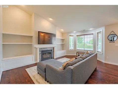 9001 NE 157th Avenue Vancouver WA 98682