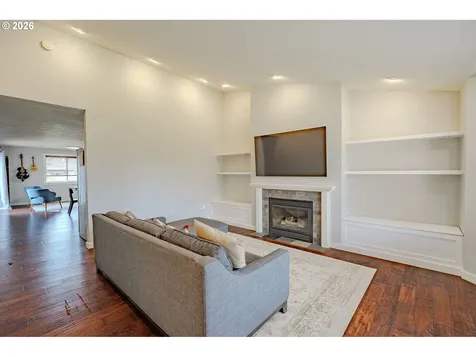 9001 NE 157th Avenue Vancouver WA 98682