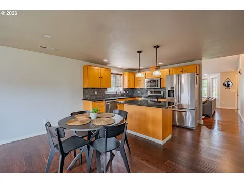 9001 NE 157th Avenue Vancouver WA 98682