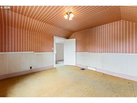 9424 N Polk Avenue Portland OR 97203