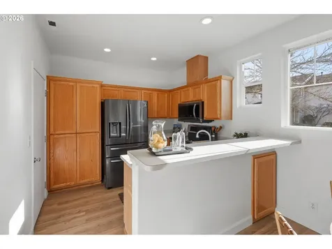 5243 Wales Drive Eugene OR 97402