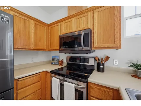 5243 Wales Drive Eugene OR 97402