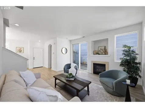 5243 Wales Drive Eugene OR 97402