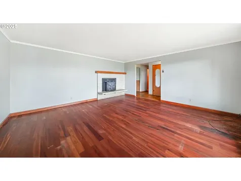 922 S 38th Street Springfield OR 97478
