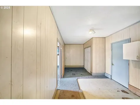 922 S 38th Street Springfield OR 97478