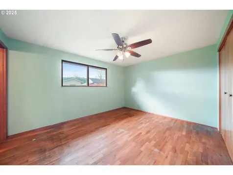 922 S 38th Street Springfield OR 97478
