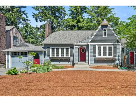 9725 NE Shaver Street Portland OR 97220