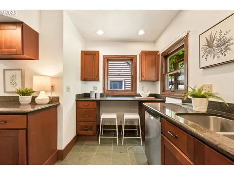9725 NE Shaver Street Portland OR 97220