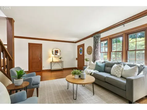 9725 NE Shaver Street Portland OR 97220