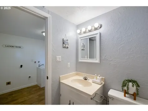 1221 SW Maple Street Dallas OR 97338