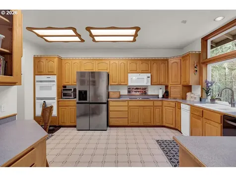 30898 Camas Swale Road Creswell OR 97426