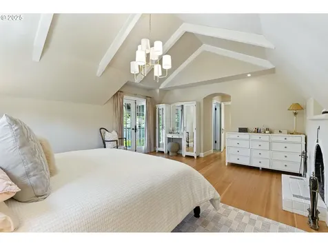 919 Westpoint Road Lake Oswego OR 97034
