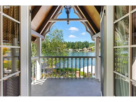 919 Westpoint Road Lake Oswego OR 97034