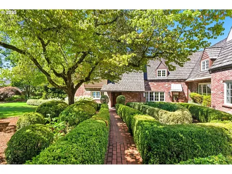 919 Westpoint Road Lake Oswego OR 97034