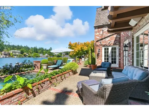 919 Westpoint Road Lake Oswego OR 97034