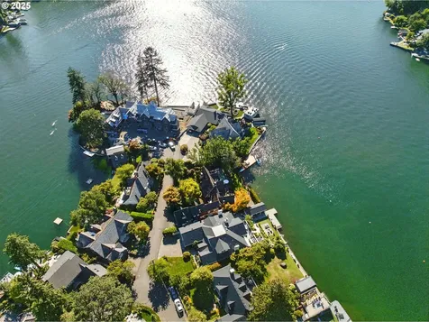 919 Westpoint Road Lake Oswego OR 97034