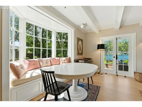 919 Westpoint Road Lake Oswego OR 97034