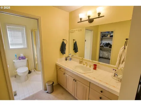 2770 May Street Hood River OR 97031