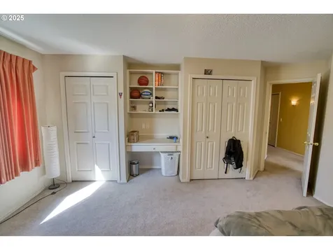2770 May Street Hood River OR 97031