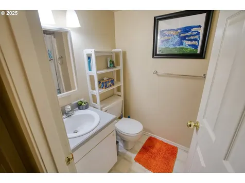2770 May Street Hood River OR 97031