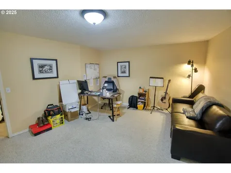 2770 May Street Hood River OR 97031