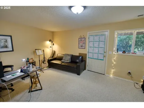 2770 May Street Hood River OR 97031