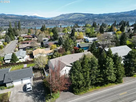 2770 May Street Hood River OR 97031
