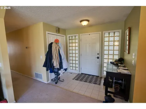 2770 May Street Hood River OR 97031