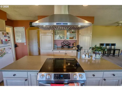 2770 May Street Hood River OR 97031