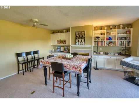2770 May Street Hood River OR 97031