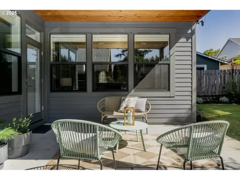 3978 SE Boise Street Portland OR 97202