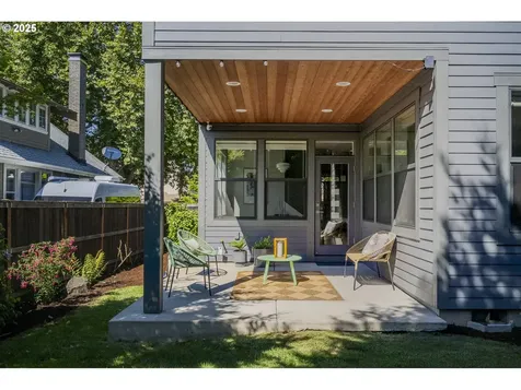 3978 SE Boise Street Portland OR 97202