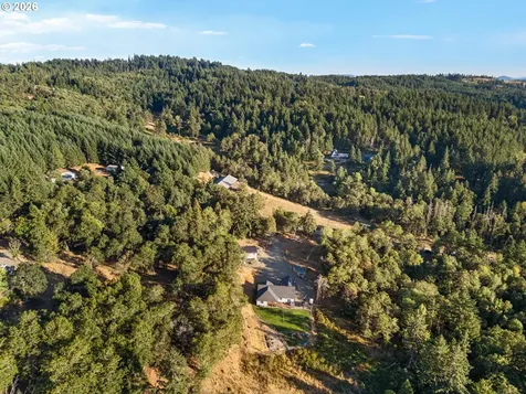 491 Oakwood Drive Oakland OR 97462