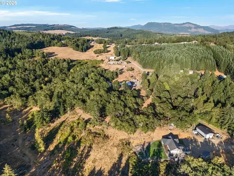 491 Oakwood Drive Oakland OR 97462