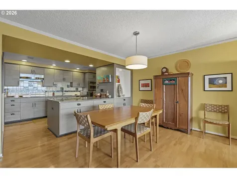 2221 SW 1st Avenue Portland OR 97201