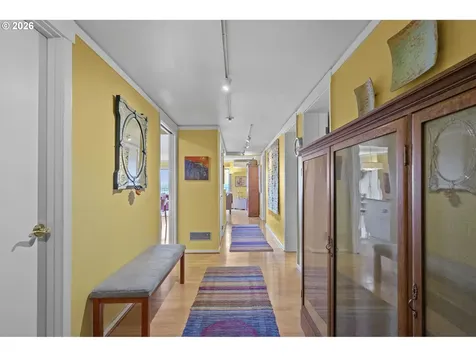 2221 SW 1st Avenue Portland OR 97201