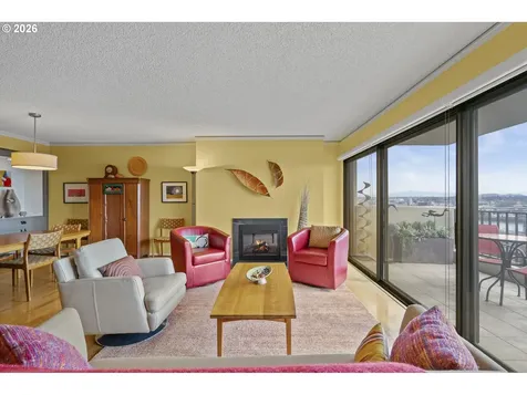 2221 SW 1st Avenue Portland OR 97201
