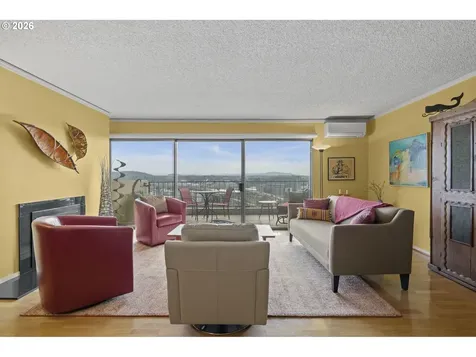2221 SW 1st Avenue Portland OR 97201