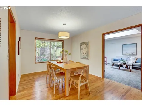 5537 SW Seymour Court Portland OR 97221